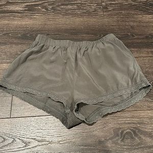 Forever 21 flowy lace detailed shorts